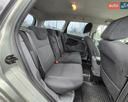 Форд Фокус, объемом двигателя 1.6 л и пробегом 259 тыс. км за 5450 $, фото 17 на Automoto.ua