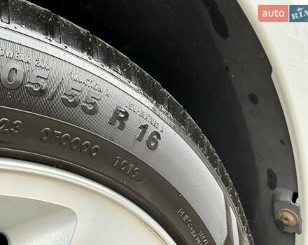 Форд Фокус, объемом двигателя 1.6 л и пробегом 169 тыс. км за 5799 $, фото 8 на Automoto.ua