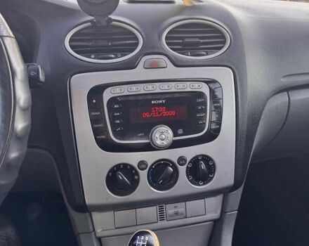 Форд Фокус, объемом двигателя 1.6 л и пробегом 287 тыс. км за 4700 $, фото 7 на Automoto.ua