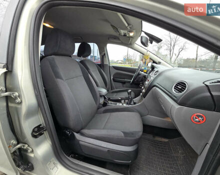 Форд Фокус, объемом двигателя 1.6 л и пробегом 259 тыс. км за 5450 $, фото 21 на Automoto.ua