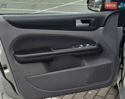 Форд Фокус, объемом двигателя 1.6 л и пробегом 259 тыс. км за 5450 $, фото 9 на Automoto.ua