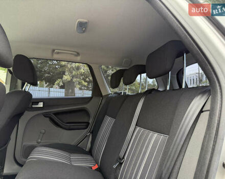 Форд Фокус, объемом двигателя 1.6 л и пробегом 169 тыс. км за 5799 $, фото 48 на Automoto.ua