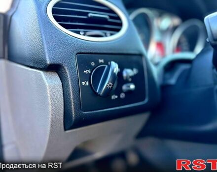 Форд Фокус, объемом двигателя 1.6 л и пробегом 205 тыс. км за 6200 $, фото 3 на Automoto.ua