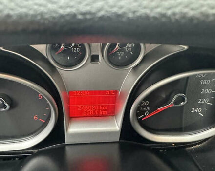 Форд Фокус, объемом двигателя 1.6 л и пробегом 246 тыс. км за 5200 $, фото 12 на Automoto.ua