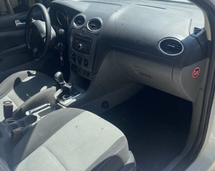 Форд Фокус, объемом двигателя 1.6 л и пробегом 275 тыс. км за 5300 $, фото 16 на Automoto.ua