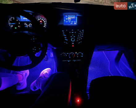 Форд Фокус, объемом двигателя 1.6 л и пробегом 250 тыс. км за 8050 $, фото 17 на Automoto.ua