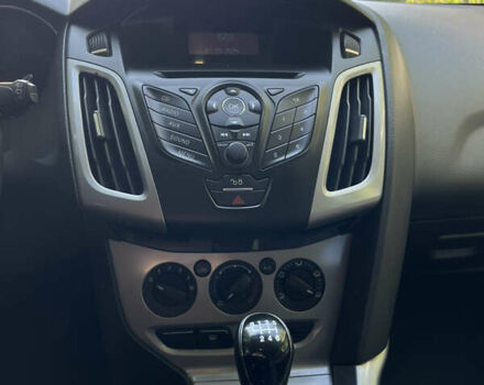 Форд Фокус, объемом двигателя 1.6 л и пробегом 242 тыс. км за 6299 $, фото 12 на Automoto.ua
