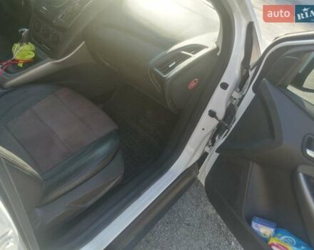 Форд Фокус, объемом двигателя 1.6 л и пробегом 300 тыс. км за 6800 $, фото 13 на Automoto.ua