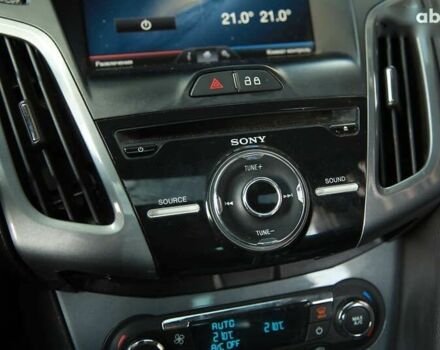 Форд Фокус, об'ємом двигуна 2 л та пробігом 122 тис. км за 6500 $, фото 16 на Automoto.ua