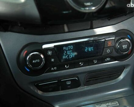 Форд Фокус, об'ємом двигуна 2 л та пробігом 122 тис. км за 6500 $, фото 17 на Automoto.ua