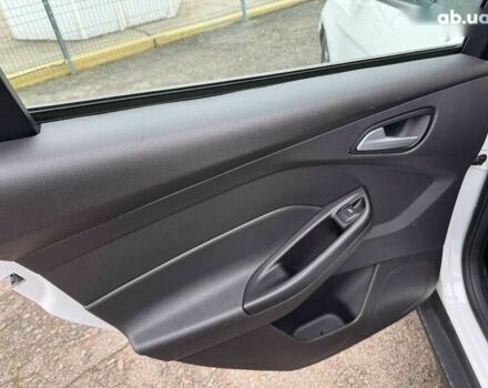 Форд Фокус, объемом двигателя 2 л и пробегом 215 тыс. км за 8990 $, фото 21 на Automoto.ua