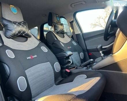 Форд Фокус, об'ємом двигуна 1.6 л та пробігом 230 тис. км за 8000 $, фото 17 на Automoto.ua