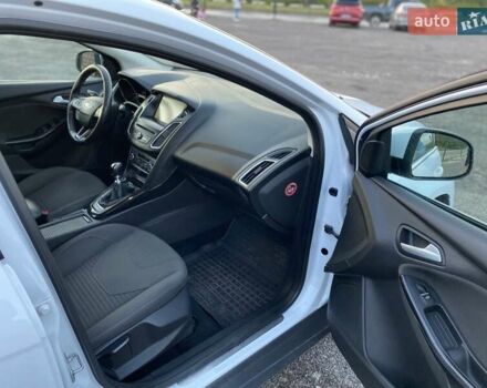 Форд Фокус, объемом двигателя 1.5 л и пробегом 215 тыс. км за 9000 $, фото 17 на Automoto.ua