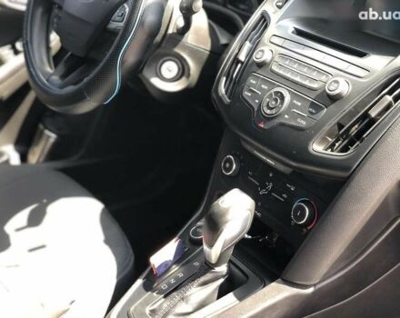 Форд Фокус, объемом двигателя 2 л и пробегом 137 тыс. км за 8599 $, фото 9 на Automoto.ua