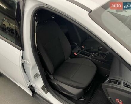 Форд Фокус, объемом двигателя 1 л и пробегом 157 тыс. км за 7066 $, фото 16 на Automoto.ua