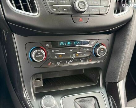 Форд Фокус, объемом двигателя 2 л и пробегом 231 тыс. км за 10300 $, фото 27 на Automoto.ua