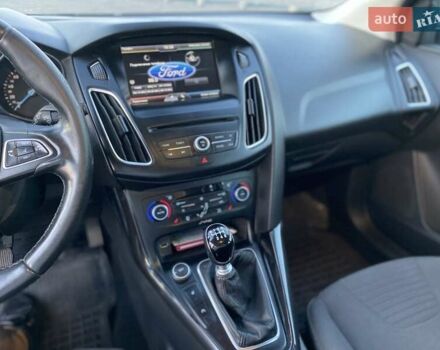 Форд Фокус, объемом двигателя 1.5 л и пробегом 215 тыс. км за 9000 $, фото 7 на Automoto.ua