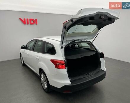 Форд Фокус, объемом двигателя 1 л и пробегом 157 тыс. км за 7066 $, фото 6 на Automoto.ua