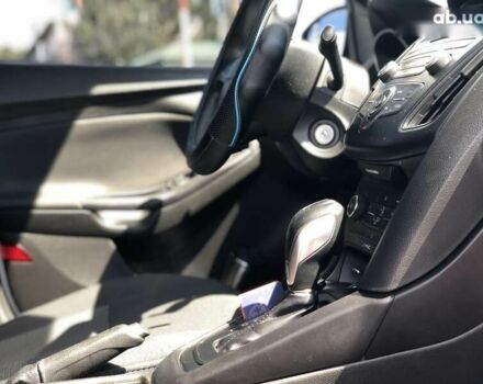 Форд Фокус, объемом двигателя 2 л и пробегом 137 тыс. км за 8599 $, фото 13 на Automoto.ua