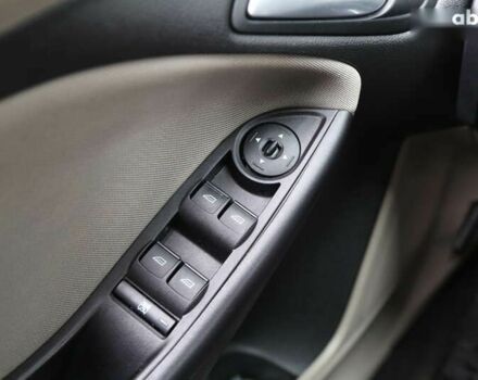 Форд Фокус, об'ємом двигуна 2 л та пробігом 104 тис. км за 9000 $, фото 23 на Automoto.ua