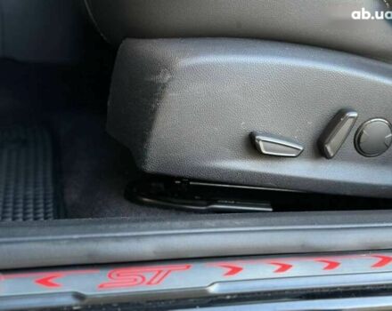 Форд Фокус, объемом двигателя 2 л и пробегом 123 тыс. км за 11990 $, фото 19 на Automoto.ua