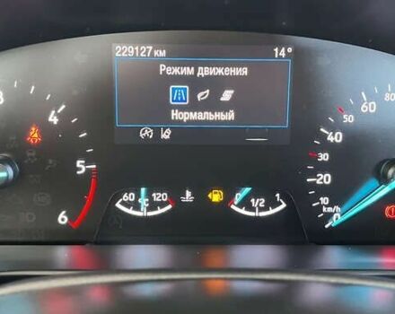 Форд Фокус, объемом двигателя 1.5 л и пробегом 229 тыс. км за 12650 $, фото 13 на Automoto.ua