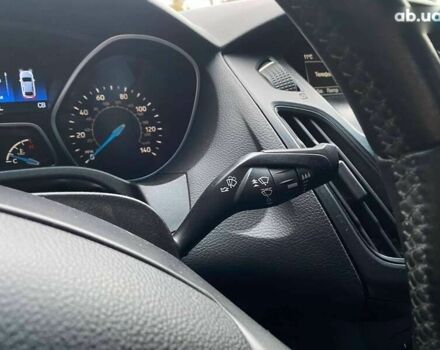 Форд Фокус, объемом двигателя 2 л и пробегом 180 тыс. км за 8590 $, фото 29 на Automoto.ua
