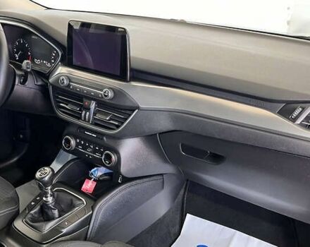 Форд Фокус, объемом двигателя 1.5 л и пробегом 229 тыс. км за 12650 $, фото 7 на Automoto.ua