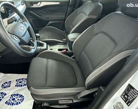 Форд Фокус, объемом двигателя 1.5 л и пробегом 171 тыс. км за 12950 $, фото 11 на Automoto.ua