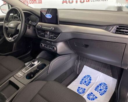 Форд Фокус, объемом двигателя 1.5 л и пробегом 137 тыс. км за 13950 $, фото 5 на Automoto.ua