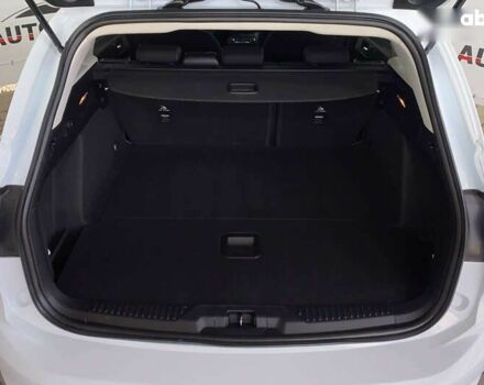 Форд Фокус, объемом двигателя 1.5 л и пробегом 137 тыс. км за 13950 $, фото 4 на Automoto.ua