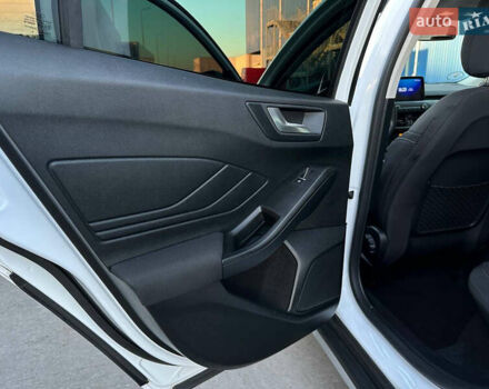 Форд Фокус, объемом двигателя 1.5 л и пробегом 207 тыс. км за 9500 $, фото 32 на Automoto.ua