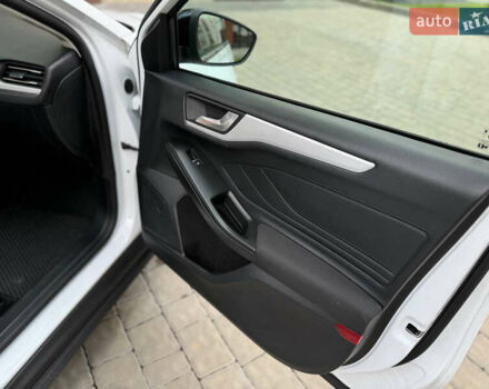 Форд Фокус, объемом двигателя 1.5 л и пробегом 192 тыс. км за 12700 $, фото 44 на Automoto.ua