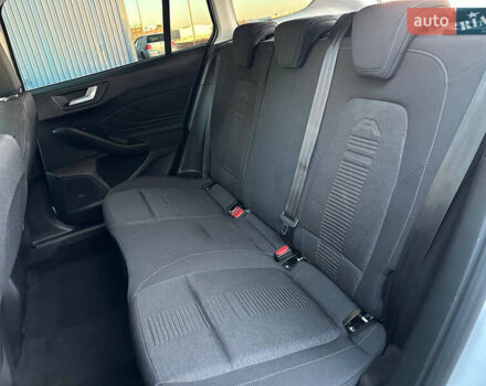 Форд Фокус, объемом двигателя 1.5 л и пробегом 207 тыс. км за 13700 $, фото 30 на Automoto.ua