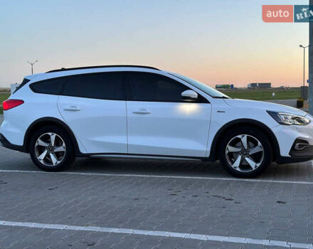 Форд Фокус, объемом двигателя 1.5 л и пробегом 207 тыс. км за 13700 $, фото 6 на Automoto.ua