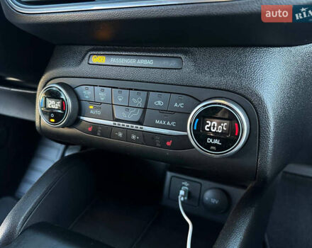 Форд Фокус, объемом двигателя 1.5 л и пробегом 207 тыс. км за 9500 $, фото 25 на Automoto.ua