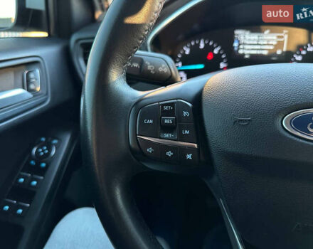 Форд Фокус, объемом двигателя 1.5 л и пробегом 207 тыс. км за 13700 $, фото 16 на Automoto.ua