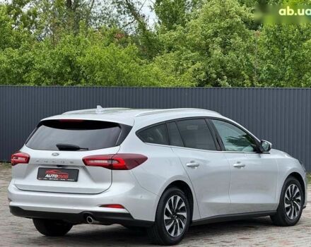 Форд Фокус, объемом двигателя 1.5 л и пробегом 17 тыс. км за 21799 $, фото 4 на Automoto.ua