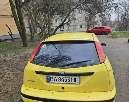 Желтый Форд Фокус, объемом двигателя 2 л и пробегом 350 тыс. км за 2500 $, фото 4 на Automoto.ua