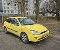 Желтый Форд Фокус, объемом двигателя 2 л и пробегом 350 тыс. км за 2500 $, фото 1 на Automoto.ua