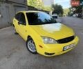 Жовтий Форд Фокус, об'ємом двигуна 1.99 л та пробігом 200 тис. км за 2800 $, фото 1 на Automoto.ua