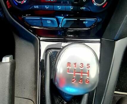 Желтый Форд Фокус, объемом двигателя 2 л и пробегом 119 тыс. км за 18000 $, фото 14 на Automoto.ua