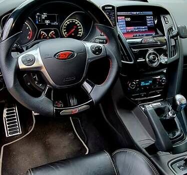 Желтый Форд Фокус, объемом двигателя 2 л и пробегом 119 тыс. км за 18000 $, фото 53 на Automoto.ua