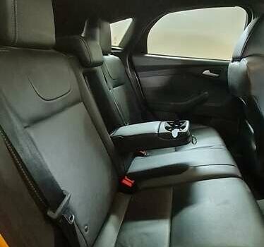 Желтый Форд Фокус, объемом двигателя 2 л и пробегом 119 тыс. км за 18000 $, фото 45 на Automoto.ua