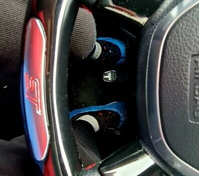 Желтый Форд Фокус, объемом двигателя 2 л и пробегом 119 тыс. км за 18000 $, фото 12 на Automoto.ua