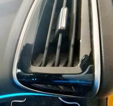 Желтый Форд Фокус, объемом двигателя 2 л и пробегом 119 тыс. км за 18000 $, фото 40 на Automoto.ua