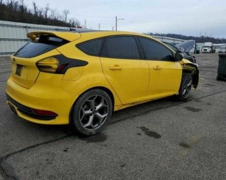 Желтый Форд Фокус, объемом двигателя 0 л и пробегом 66 тыс. км за 1500 $, фото 2 на Automoto.ua