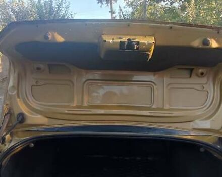 Желтый Форд Фокус, объемом двигателя 1.8 л и пробегом 325 тыс. км за 1900 $, фото 18 на Automoto.ua