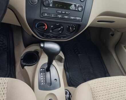 Желтый Форд Фокус, объемом двигателя 2 л и пробегом 146 тыс. км за 4300 $, фото 11 на Automoto.ua