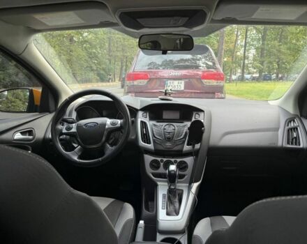 Жовтий Форд Фокус, об'ємом двигуна 2 л та пробігом 114 тис. км за 5300 $, фото 2 на Automoto.ua